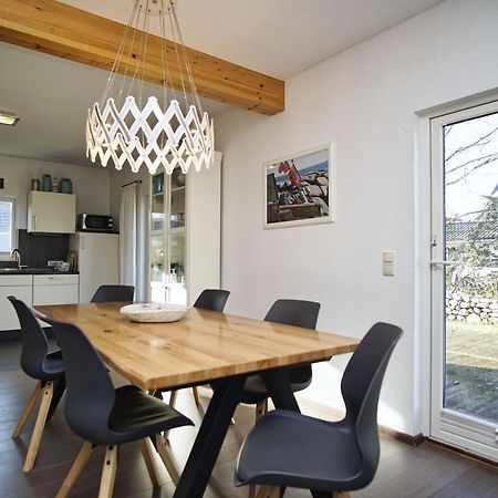 Komfortables Haus Mit Kamin, Sauna, Garten, Terrasse - Ferienhaus Sternschnuppe Wiek auf Ruegen Exterior photo